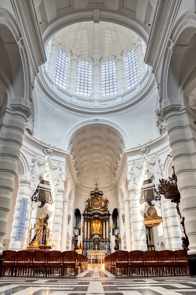 HDR kerkfotografie bedevaart basilique basilica basiliek Hanswijkbasiliek olv hanswijk La Notre-Dame our lady onze lieve vrouw rooms katholiek religie religion bedevaartsoord